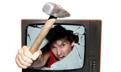 Zinloos TV-reclame geweld in de huiskamer - Wordt er wel geluisterd naar de kijker?