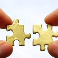 Vier puzzelstukken die leiden tot Customer Excellence - Proces - Resultaatgericht sturen - Midden Management - Gedrag