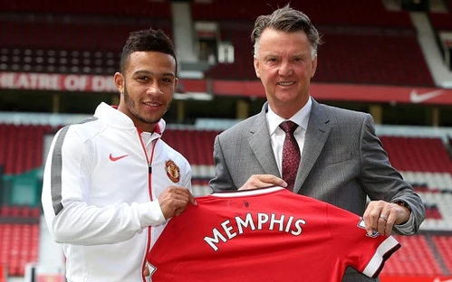 Memphis Depay Welcome Press Conference at Manchester United