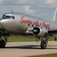 20251115 1513 Zilvergrijs Vliegtuig Opschrift simple compose 01ka3xqjr1fmgs414rsysr6wzj