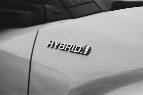 E Car hybrid drive engine. Leica R7 (1994), Summicron R 2.0 90mm (1981). Hi Res analog scan by: www.totallyinfocus.com –  Kodak Kodachrome 64 (K 14 process as black/white development, expired 2001)